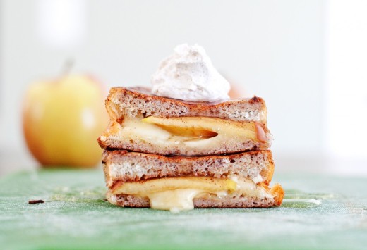 Apple-Brie-Stuffed-French-Toast-3-1024x701